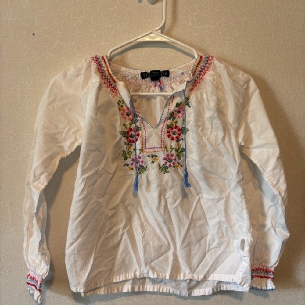 Junior Monarch | Vintage Embroidered White Blouse | Size Large